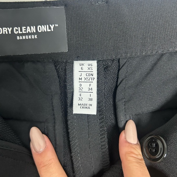 Adidas Black pants with White Logo - Picture 4 of 4